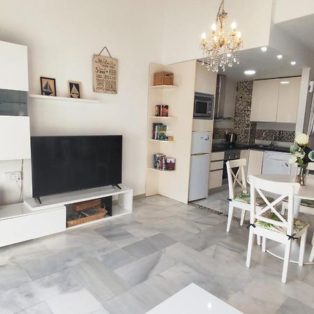 Apartment In Puerto Marina With Beautiful Views Of The Sea And The Boats بينالماذينا المظهر الخارجي الصورة
