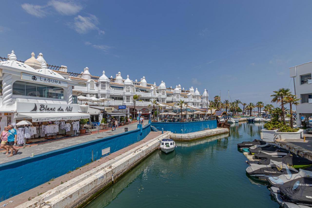 Apartment In Puerto Marina With Beautiful Views Of The Sea And The Boats بينالماذينا المظهر الخارجي الصورة