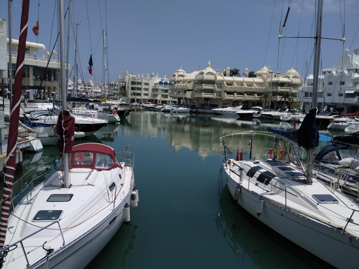 Apartment In Puerto Marina With Beautiful Views Of The Sea And The Boats بينالماذينا المظهر الخارجي الصورة