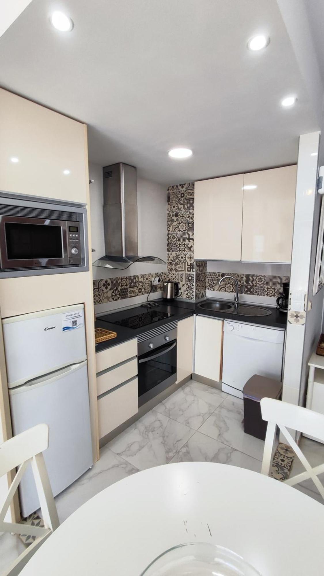 Apartment In Puerto Marina With Beautiful Views Of The Sea And The Boats بينالماذينا المظهر الخارجي الصورة