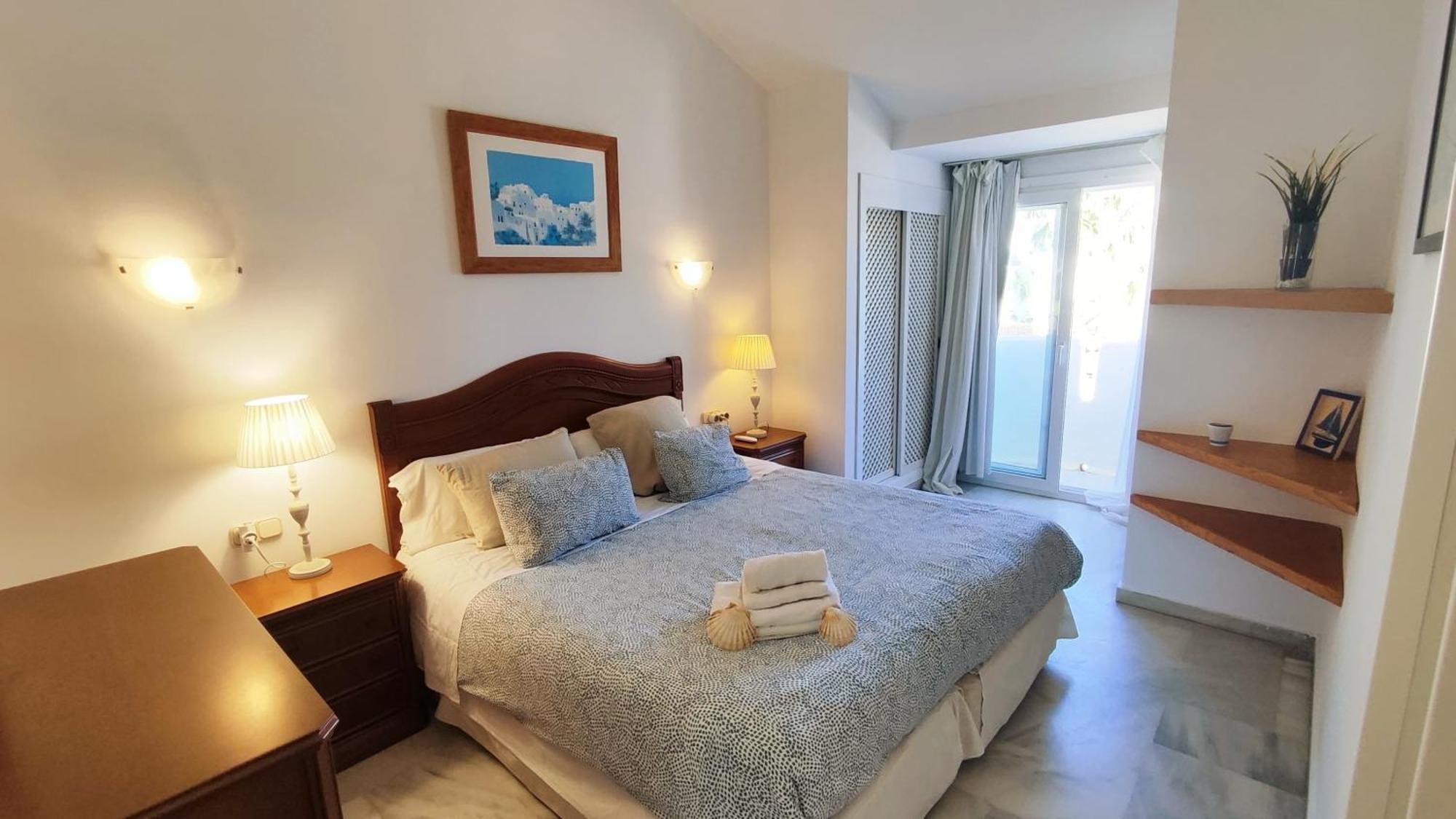 Apartment In Puerto Marina With Beautiful Views Of The Sea And The Boats بينالماذينا المظهر الخارجي الصورة