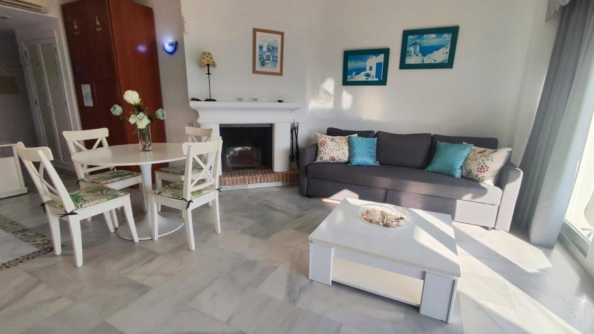 Apartment In Puerto Marina With Beautiful Views Of The Sea And The Boats بينالماذينا المظهر الخارجي الصورة
